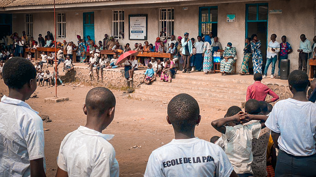 Die Schule des Friedens Bwana Chui für die Kinder, die auf der Flucht vor der Gewalt in Nordkivu sind