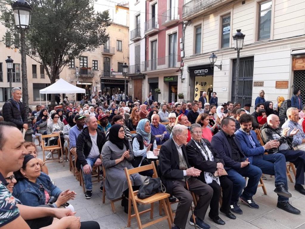 En Manresa se aprende catalán y español con Sant’Egidio. Fiesta de entrega de diplomas de la Escuela de lengua y cultura para inmigrantes