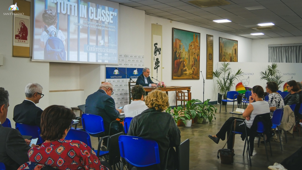 "Tutti in classe". Le proposte di Sant'Egidio contro la dispersione scolastica: più tempo pieno, facilitare le iscrizioni, potenziare l'insegnamento della lingua per i minori stranieri