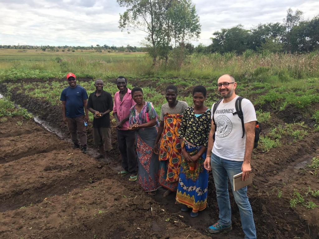 Der 30. April ist in Malawi der Mutter-Erde-Day: in den von DREAM in Zusammenarbeit mit Slow Food International eingerichteten Gärten wird gefeiert