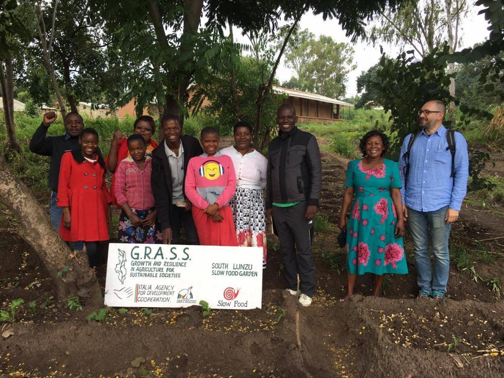 Der 30. April ist in Malawi der Mutter-Erde-Day: in den von DREAM in Zusammenarbeit mit Slow Food International eingerichteten Gärten wird gefeiert