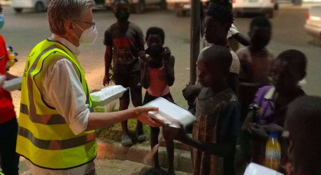 De la nourriture pour tous: la campagne de Sant'Egidio en faveur des enfants des rues de Tete, au Mozambique
