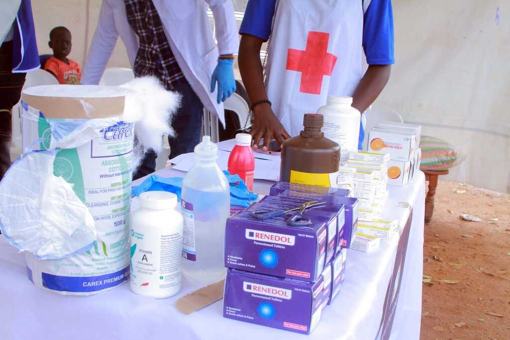 Un campo médico para los niños y las mujeres del barrio de Katwe, en Kampala (Uganda)