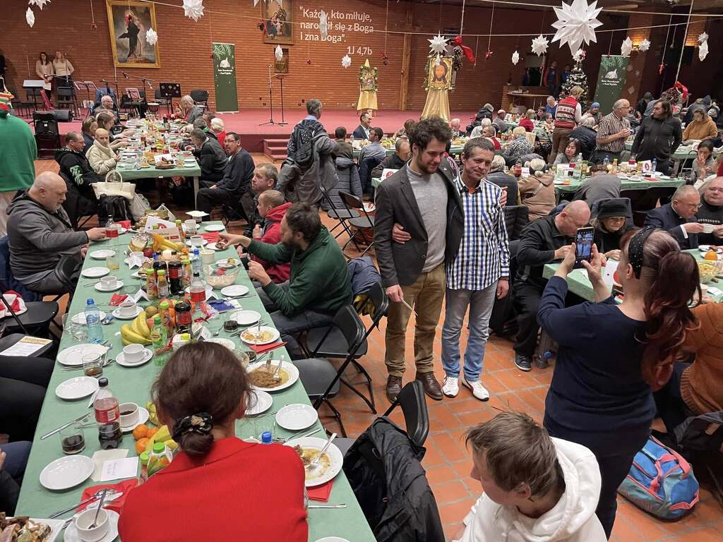 Radość przyjaźni – święta z ubogimi w Chojnie, Poznaniu i Warszawie