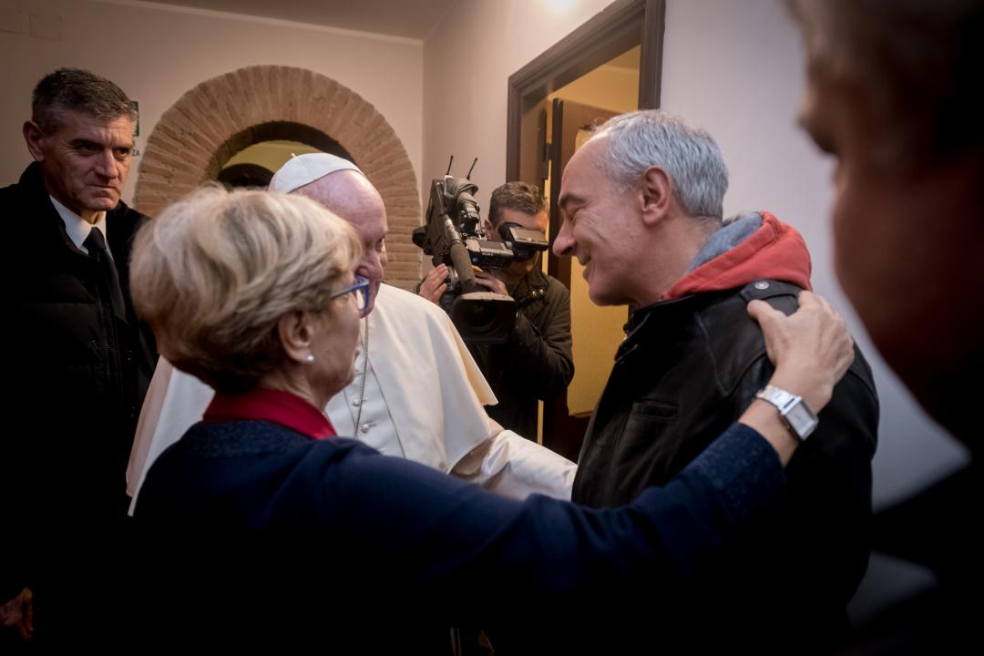 La bella casa per i senza dimora inaugurata da Papa Francesco: Palazzo Migliori, vicino al Colonnato di San Pietro