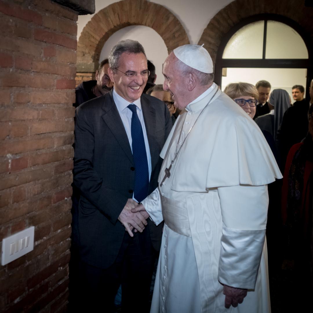 La bella casa per i senza dimora inaugurata da Papa Francesco: Palazzo Migliori, vicino al Colonnato di San Pietro